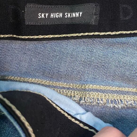 Torrid Medium Wash Super Soft High Rise Sky High Skinny Jeans - Picture 5 of 8